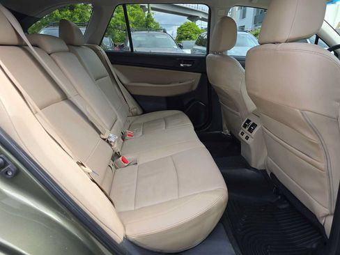 Used 2017 Subaru Outback 3.6R Limited AWD/4WD image 12