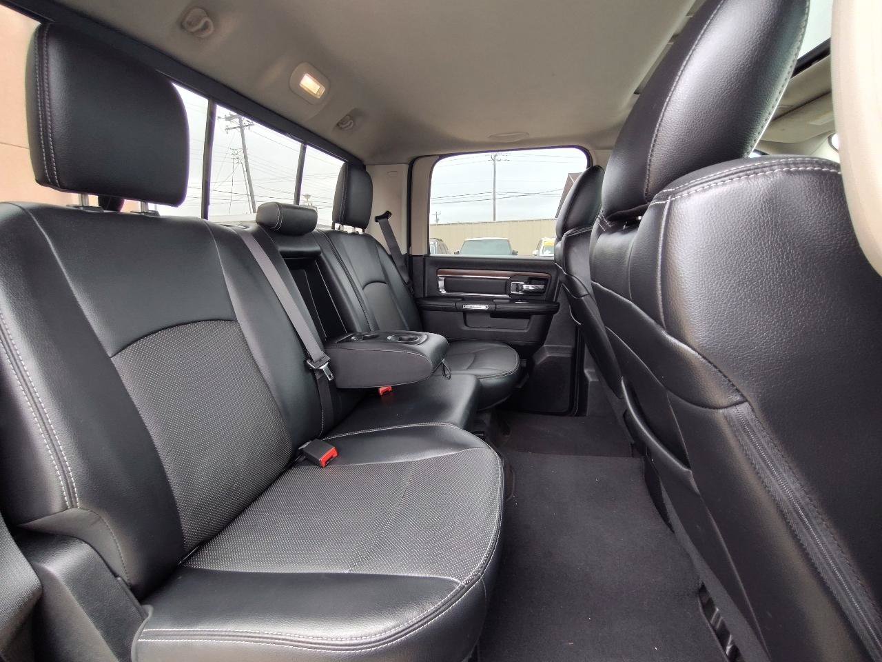 Used 2017 RAM 1500 Laramie w/ Convenience Group AWD/4WD image 46