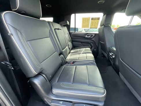 Used 2024 GMC Yukon XL SLT RWD image 27