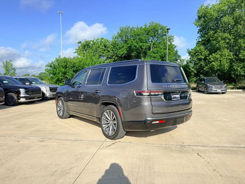 Used 2022 Jeep Grand Wagoneer Series II AWD/4WD image 9