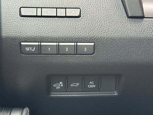 Used 2025 Lexus GX 550 w/ Accessory Package (Z1) AWD/4WD image 31