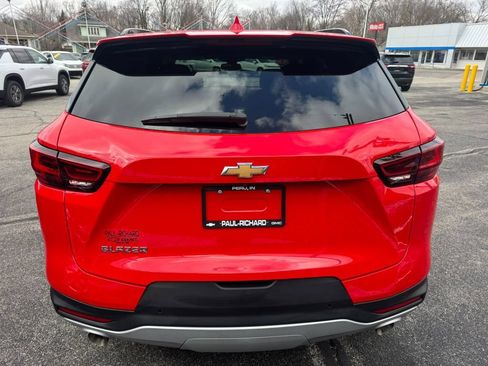 Used 2024 Chevrolet Blazer LT w/ Convenience Package FWD image 3