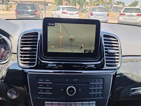 Used 2017 Mercedes-Benz GLE 350 4MATIC image 11