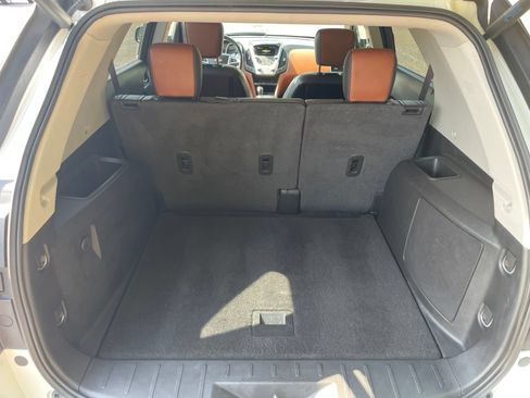 Used 2017 Chevrolet Equinox Premier w/ Enhanced Convenience Package FWD image 39