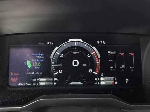 Used 2024 Toyota Tundra Limited AWD/4WD image 20