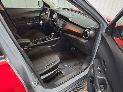 Used 2022 Nissan Kicks SV image 15