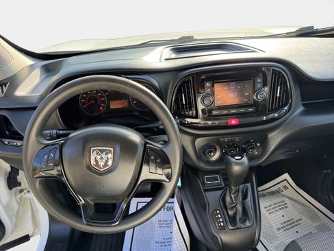 Used 2018 RAM ProMaster City Tradesman image 11