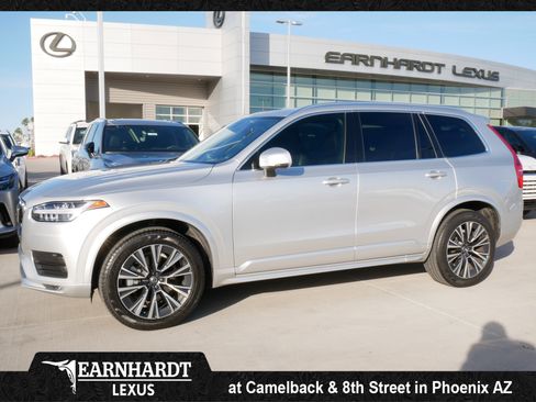 Used 2022 Volvo XC90 T6 Momentum w/ Protection Package image 1