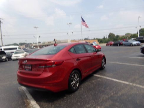 Used 2017 Hyundai Elantra SE FWD image 6