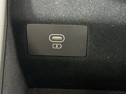 Used 2025 Genesis G70 3.3T Advanced image 36