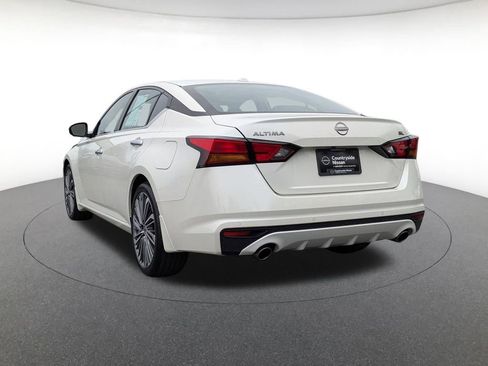Used 2025 Nissan Altima 2.5 SL FWD image 7