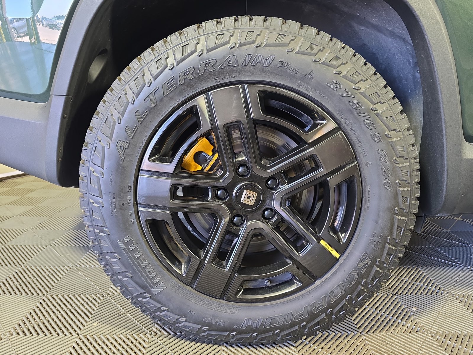 Used 2023 Rivian R1S Adventure Quad AWD/4WD image 12