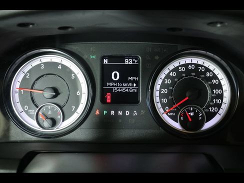 Used 2019 RAM 1500 Classic SLT AWD/4WD image 16