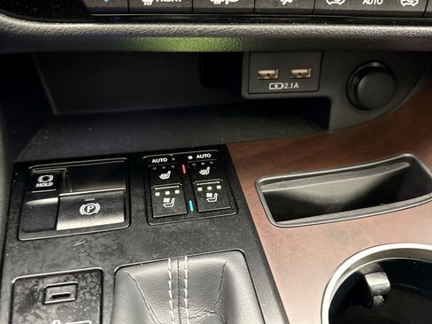 Used 2020 Lexus RX 350 AWD w/ Premium Package image 18