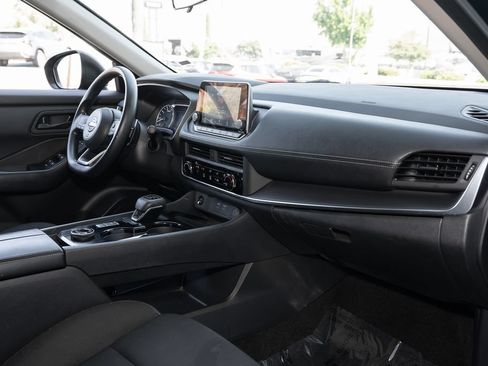 Used 2024 Nissan Rogue S AWD/4WD image 40