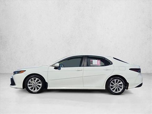 Used 2024 Toyota Camry LE FWD image 9