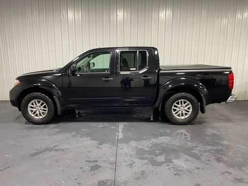 Used 2018 Nissan Frontier SV w/ Value Truck Package image 4