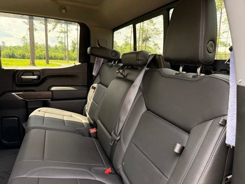 Used 2021 GMC Sierra 1500 SLT w/ SLT Premium Plus Package AWD/4WD image 30