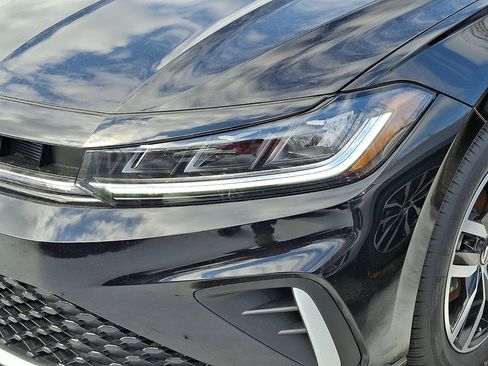 New 2026 Volkswagen Jetta SE image 7