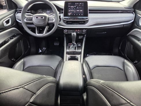 Used 2022 Jeep Compass Latitude FWD image 13