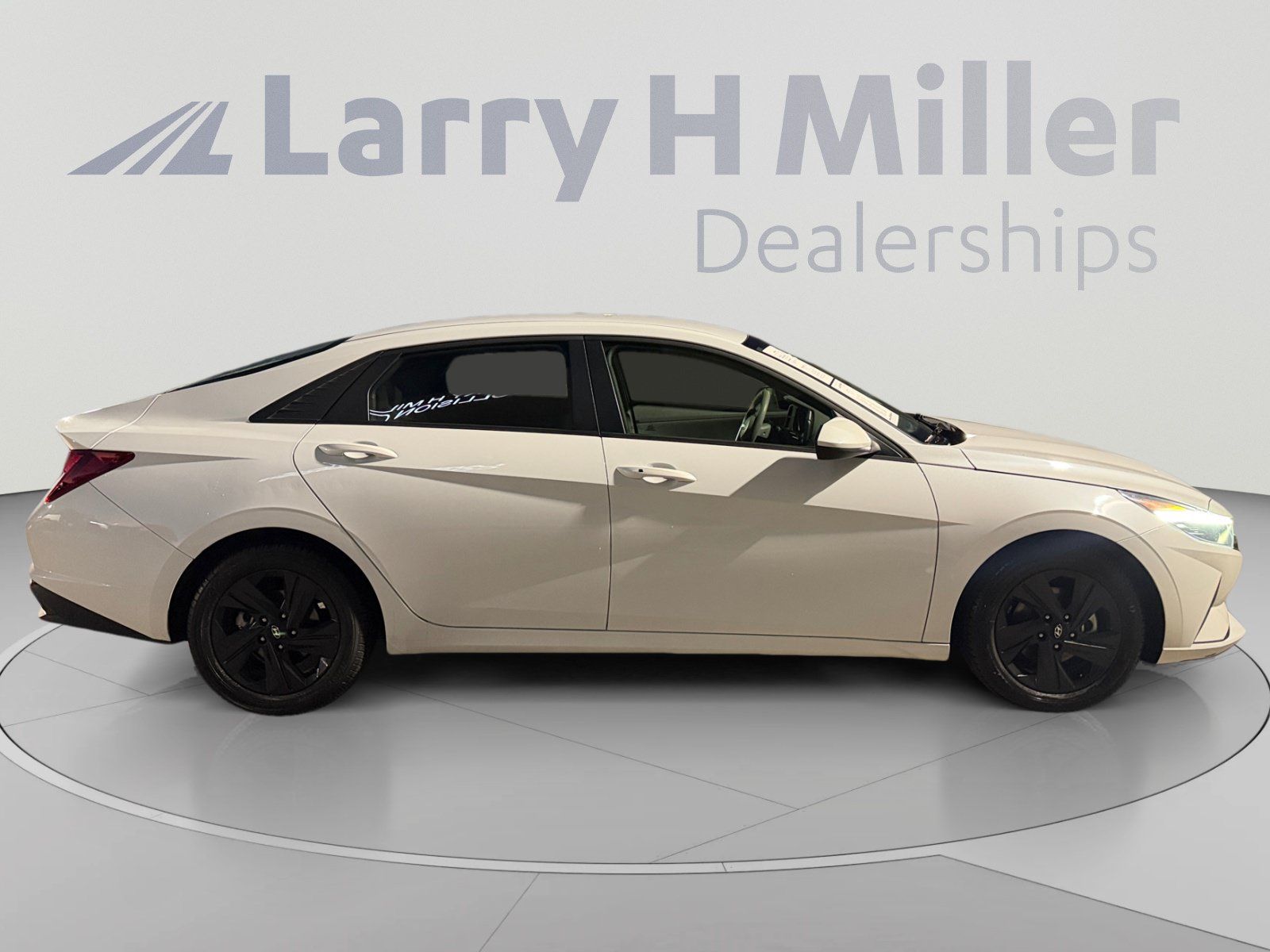 Used 2021 Hyundai Elantra SEL FWD image 6