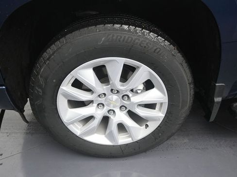 Used 2023 Chevrolet Silverado 1500 Custom RWD image 9