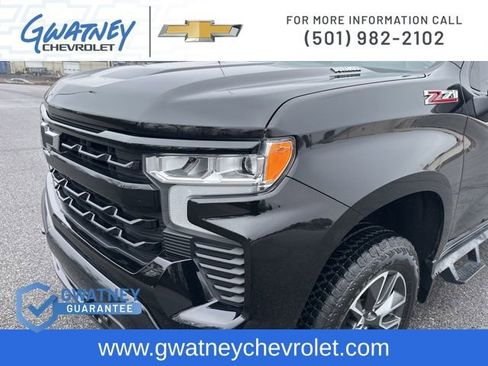 Used 2023 Chevrolet Silverado 1500 RST w/ Z71 Off-Road Package image 16