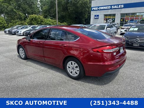 Used 2019 Ford Fusion S image 3