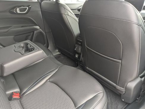 New 2026 Jeep Compass Latitude AWD/4WD image 11
