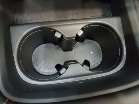 Certified 2025 Honda HR-V Sport image 9