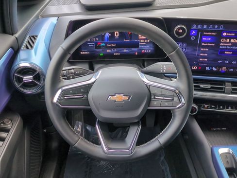 Used 2026 Chevrolet Equinox EV LT w/ Convenience Package II image 13