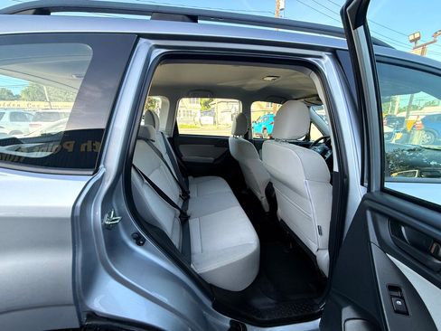 Used 2015 Subaru Forester 2.5i w/ Alloy Wheel Package image 16
