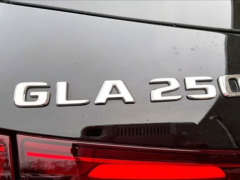 Used 2026 Mercedes-Benz GLA 250 4MATIC image 33