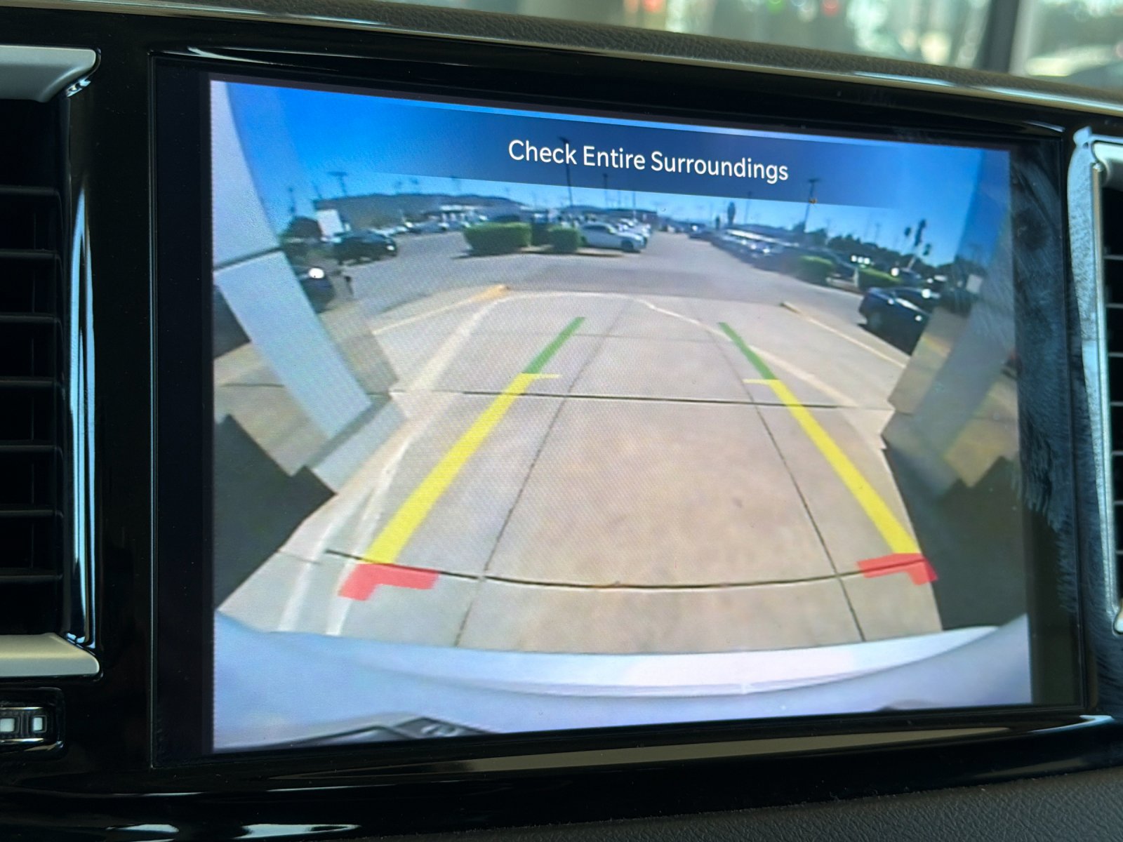 Used 2024 Chrysler Pacifica Touring-L FWD image 22