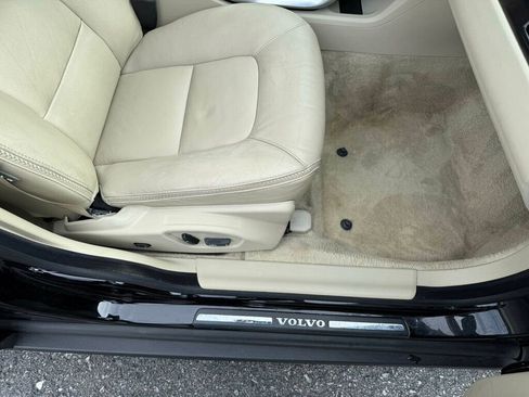 Used 2016 Volvo XC70 T5 Premier w/ Proximity Package image 55