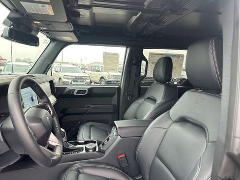 New 2025 Ford Bronco Outer Banks image 32