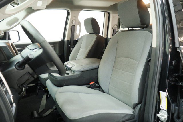 Used 2024 RAM 1500 Classic SLT AWD/4WD image 9
