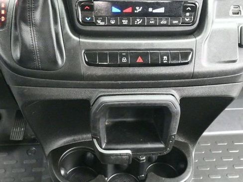 Used 2024 RAM ProMaster 2500 w/ Convenience Group FWD image 17