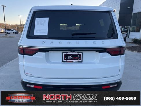Used 2025 Jeep Wagoneer Series III w/ Premium Group I image 21
