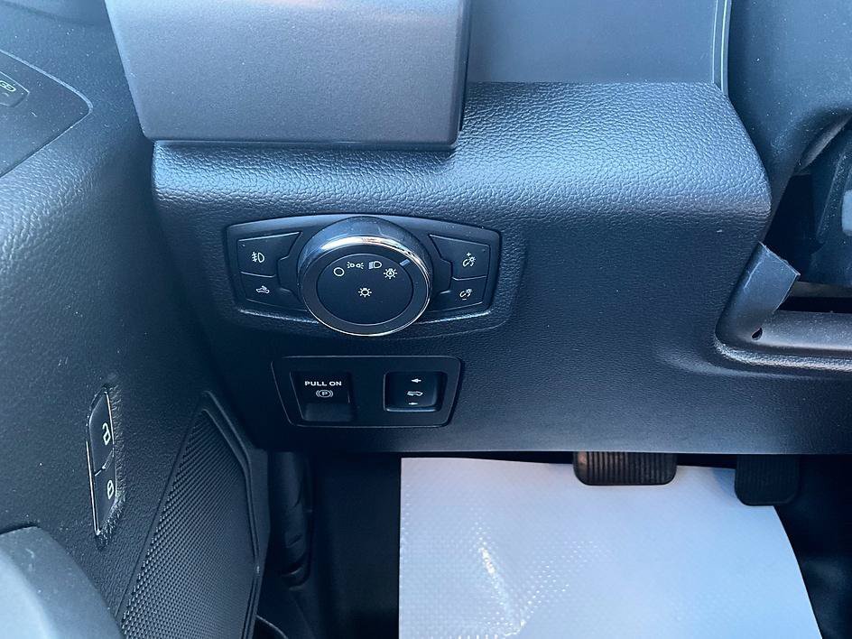 Used 2017 Ford F150 XLT w/ Equipment Group 302A Luxury AWD/4WD image 17