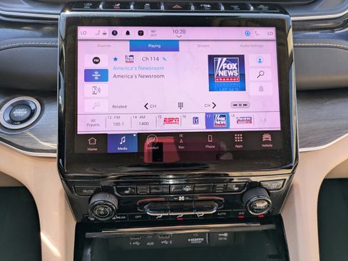 Used 2022 Jeep Grand Cherokee L Limited image 23