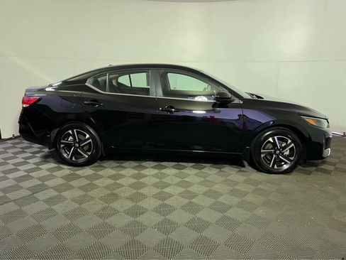 Used 2025 Nissan Sentra SV w/ Trunk Package FWD image 8