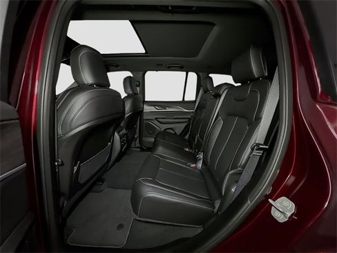 New 2025 Jeep Grand Cherokee Limited w/ Luxury Tech Group II image 29