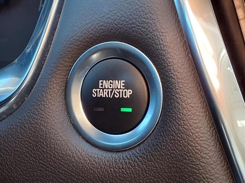 Used 2023 Chevrolet Traverse LT w/ LPO, Floor Liner Package image 16