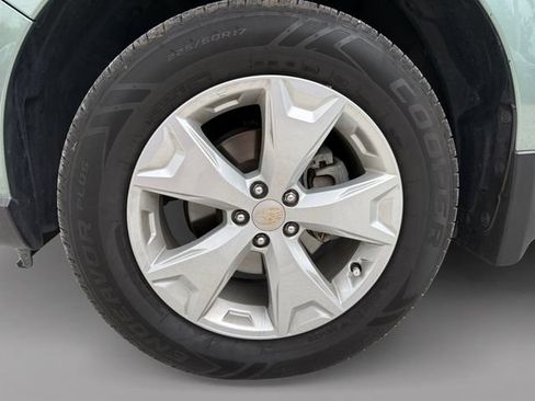 Used 2016 Subaru Forester 2.5i Limited AWD/4WD image 10
