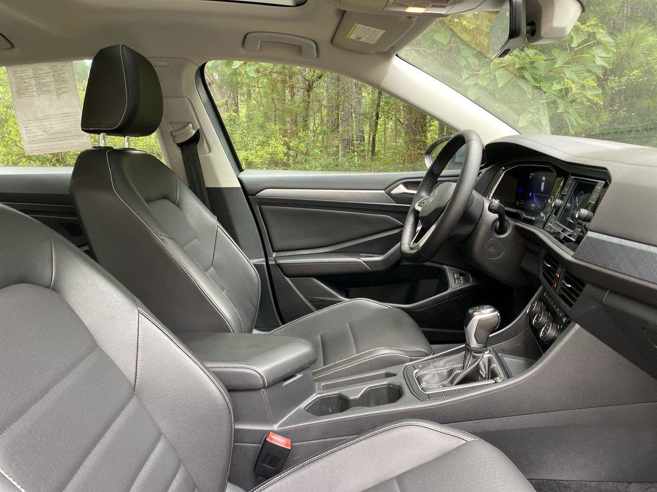 Used 2022 Volkswagen Jetta SE FWD image 14