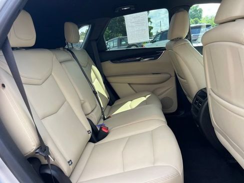 Used 2019 Cadillac XT5 FWD image 25