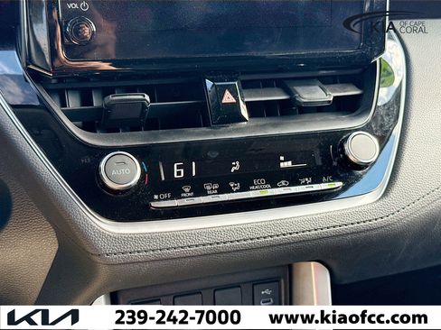 Used 2024 Toyota Corolla Cross LE image 32