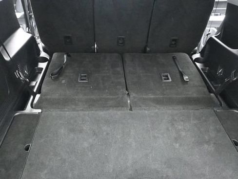 Used 2022 Ford Explorer XLT AWD/4WD image 28