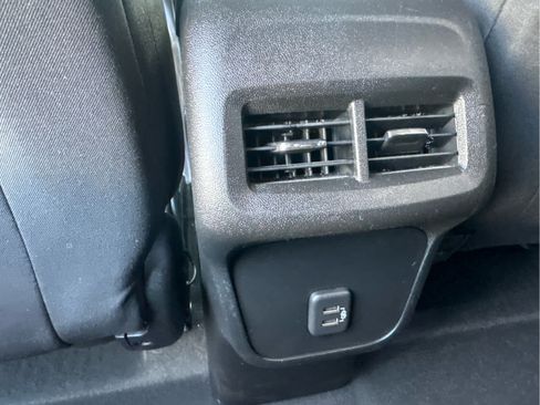 Used 2022 Chevrolet Equinox LT FWD image 31
